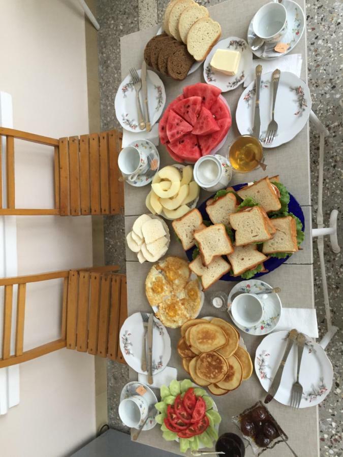 Host N1 Apartment Кутаиси Екстериор снимка